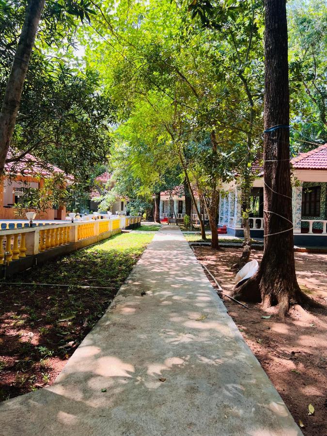 Surya Eco And Wedding Resort Thrissur Exterior photo